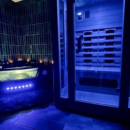 Love Room L' Orientale / Jacuzzi / Sauna Chateau-Landon Luaran gambar